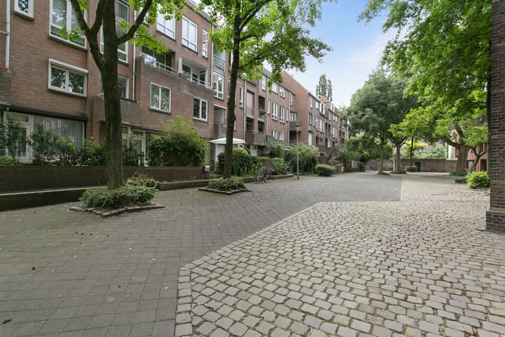 Photo 26 of Hoogzwanenstraat 137