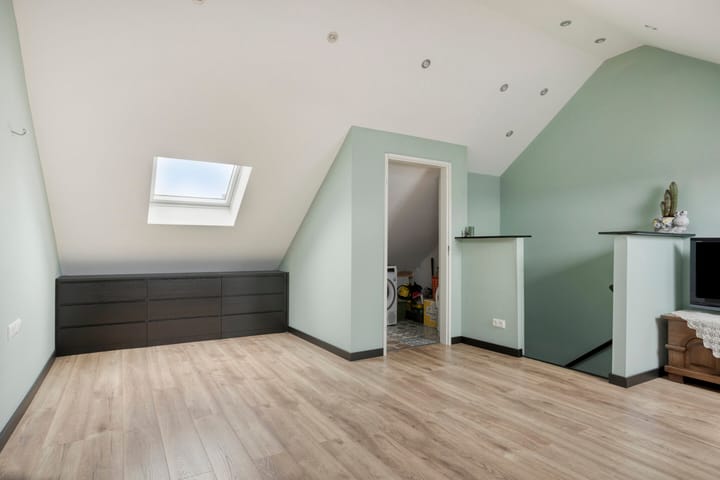 Photo 32 of Wolvepad 16