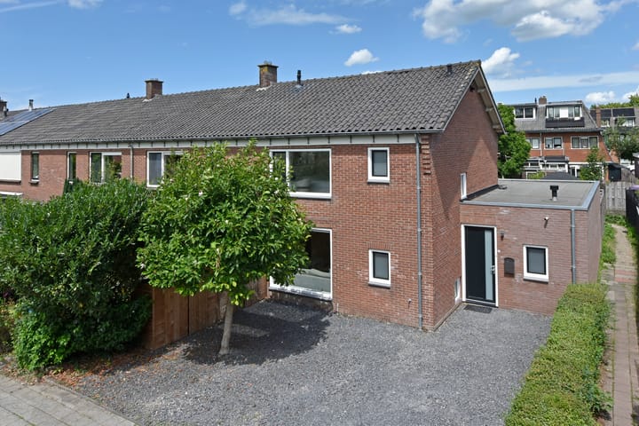 Photo 4 of Beatrixstraat 67