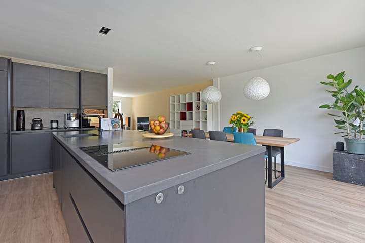 Photo 15 of Beatrixstraat 67