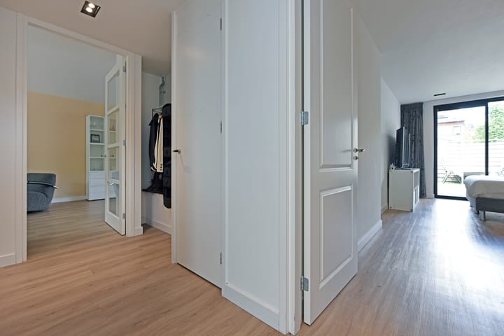 Photo 16 of Beatrixstraat 67