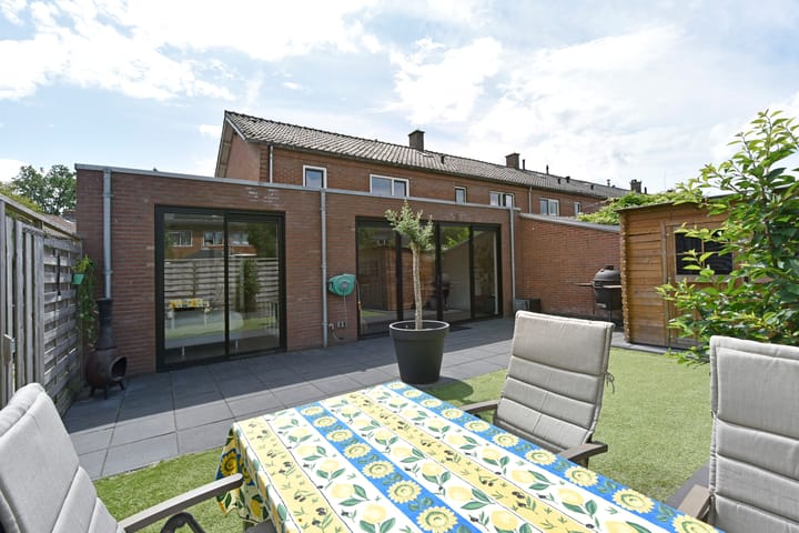Photo 34 of Beatrixstraat 67