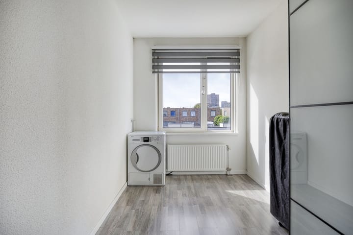 Photo 16 of Antoni Gaudipark 17