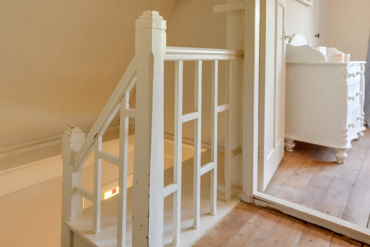 Photo 18 of Raadhuisstraat 25