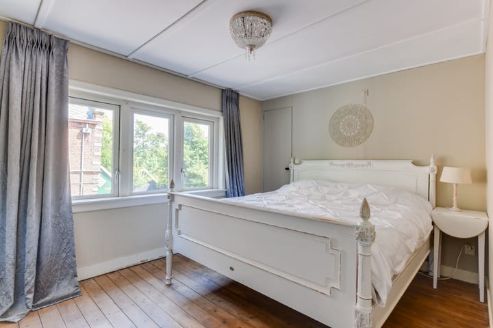 Photo 19 of Raadhuisstraat 25