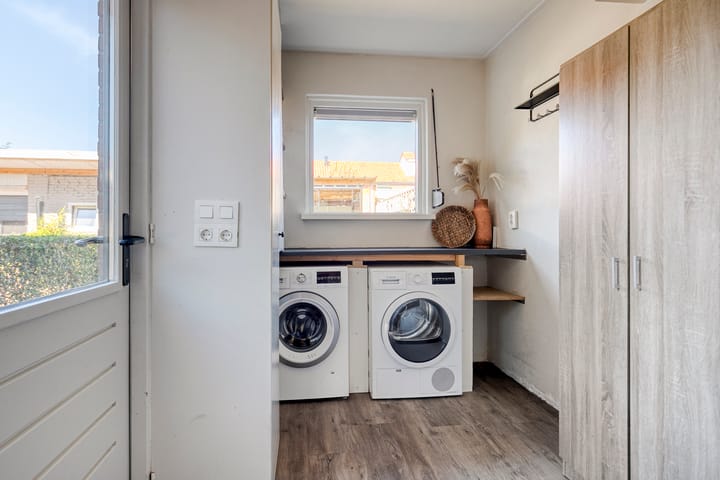 Photo 13 of Wilhelminastraat 1