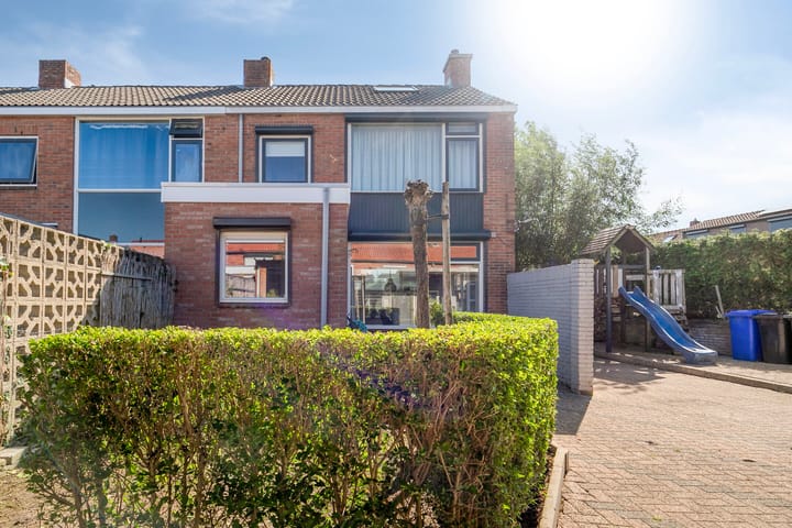 Photo 27 of Wilhelminastraat 1