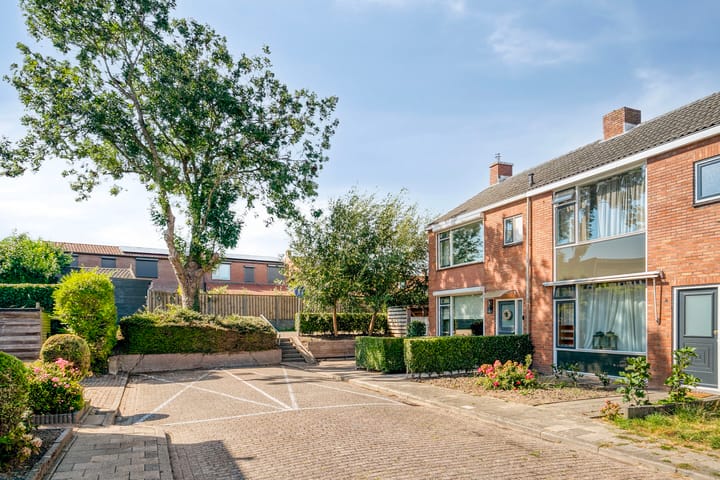 Photo 30 of Wilhelminastraat 1