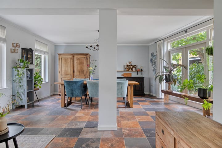 Foto 8 van Burg. Janssenring 56