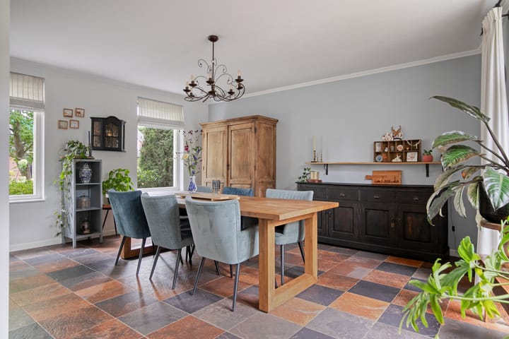 Foto 9 van Burg. Janssenring 56