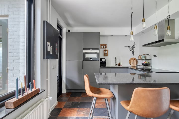 Foto 12 van Burg. Janssenring 56