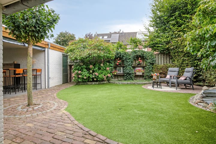 Foto 26 van Burg. Janssenring 56