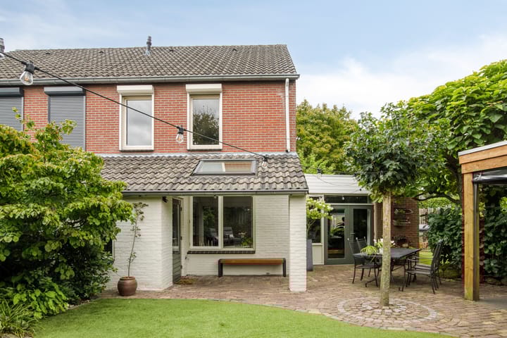 Foto 33 van Burg. Janssenring 56