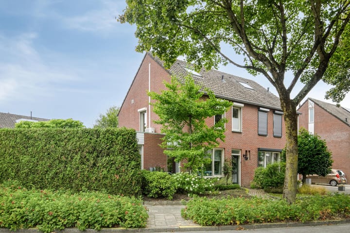 Foto 36 van Burg. Janssenring 56