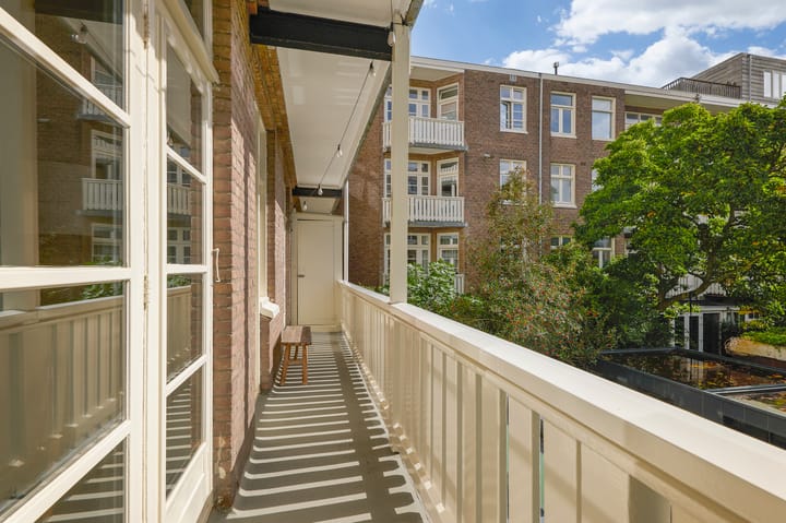 Photo 12 of Deurloostraat 121-1