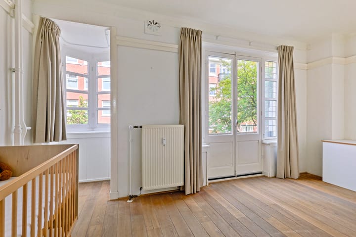 Photo 16 of Deurloostraat 121-1