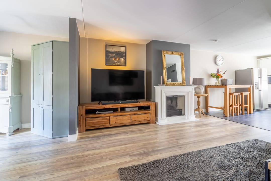 Foto 8 van Goudwesp 9