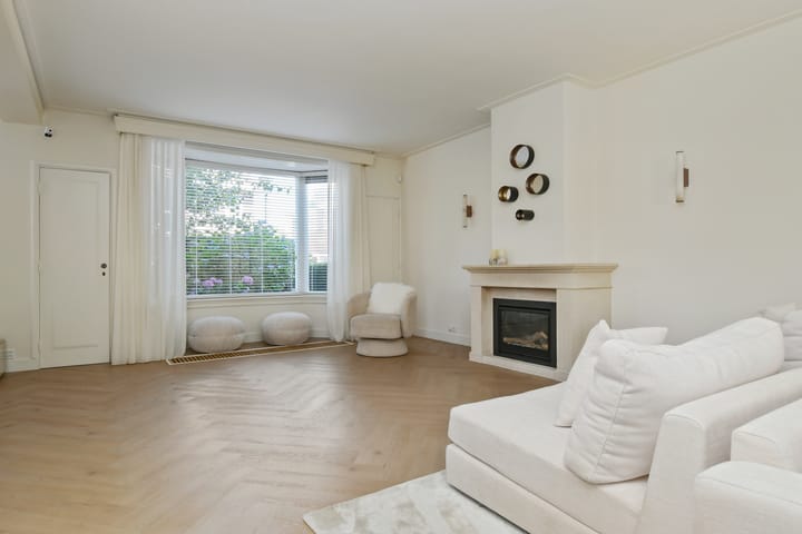 Photo 7 of Ruusbroeclaan 17