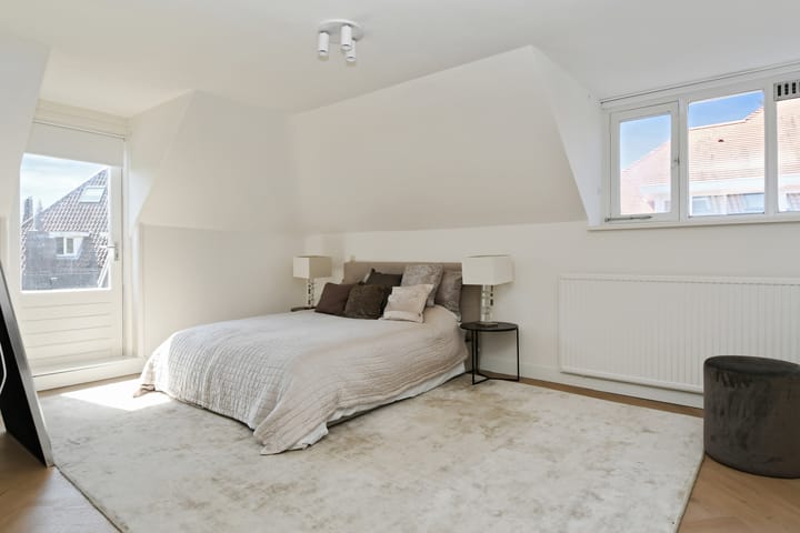 Photo 33 of Ruusbroeclaan 17