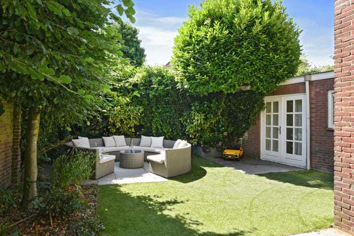 Photo 41 of Ruusbroeclaan 17