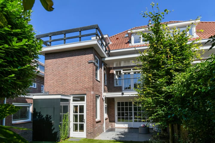 Photo 44 of Ruusbroeclaan 17