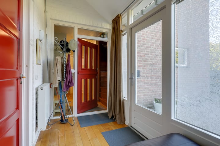 Photo 2 of Kruisbergsestraat 57