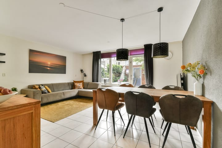 Photo 9 of Ravelstraat 30