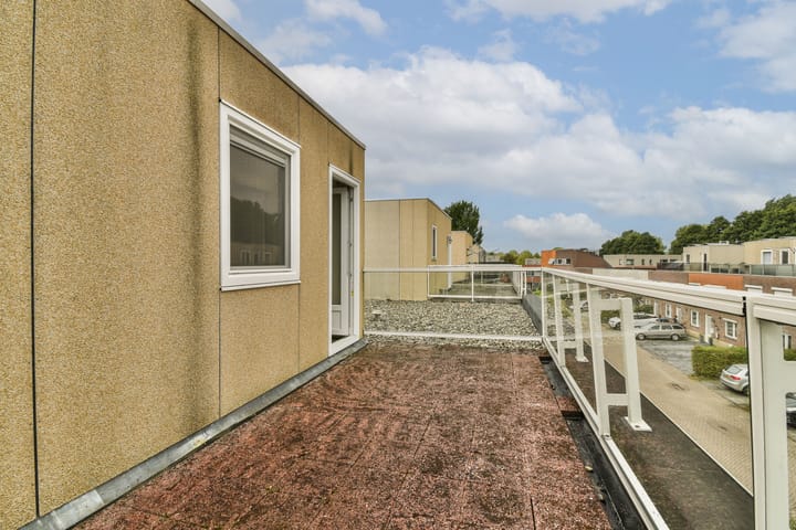 Photo 29 of Ravelstraat 30