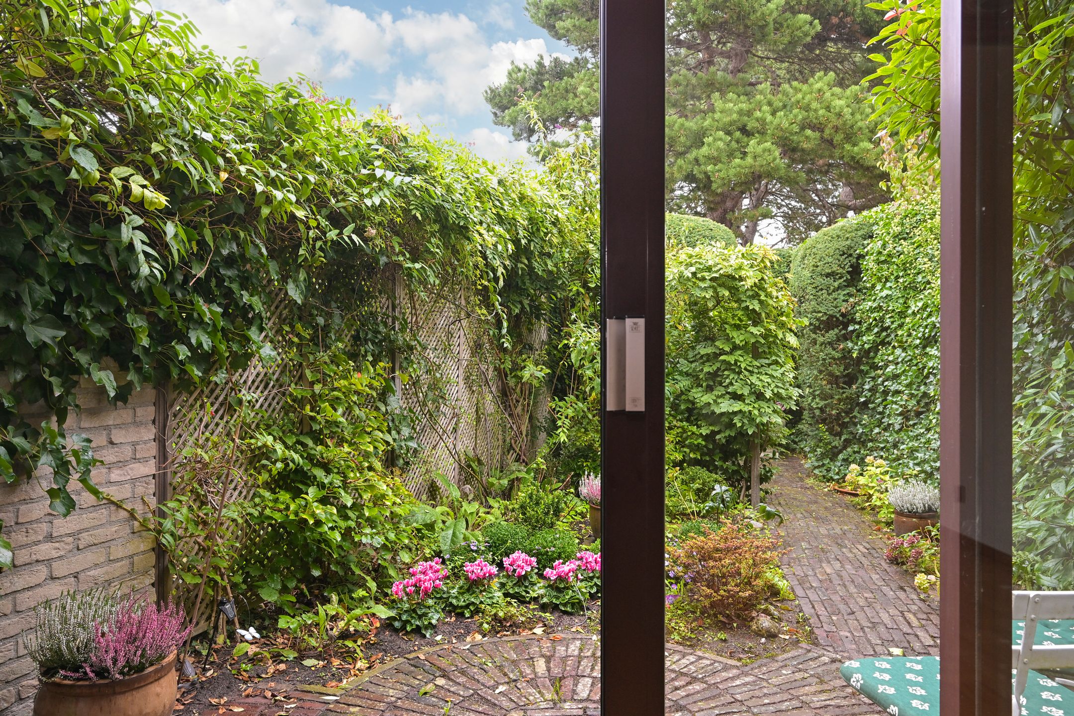 Foto 21 van Pastoor Buyslaan 21