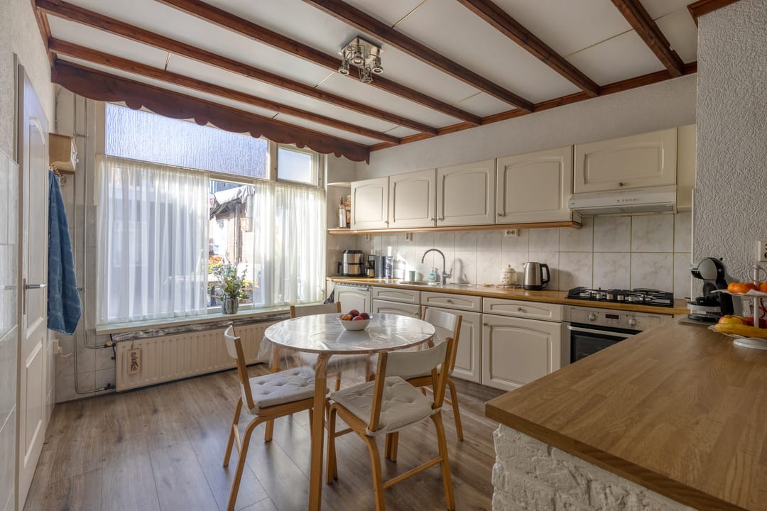 Foto 13 van Hoogvensestraat 32