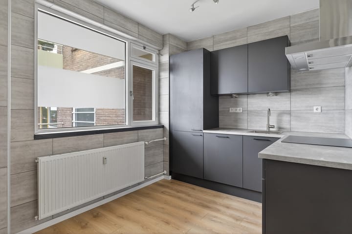 Foto 10 van Albert Plesmanplein 71