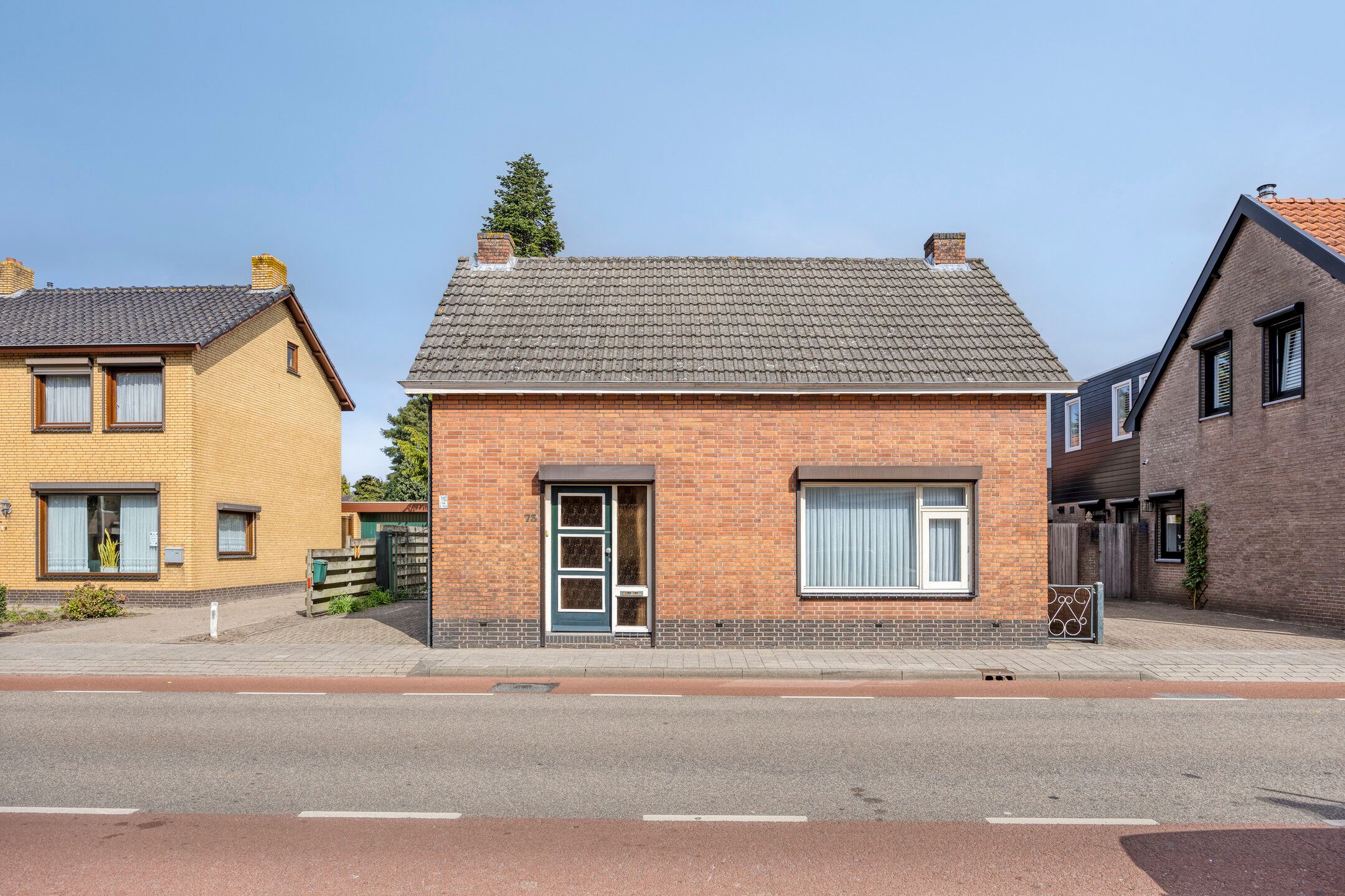 Raadhuisstraat, 73, Rucphen, 4715CC, Noord-Brabant, Nederland 73 