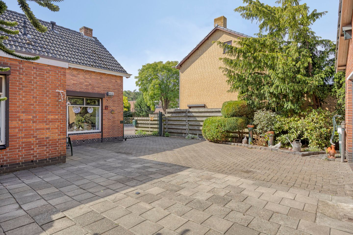 Foto 25 van Raadhuisstraat 73