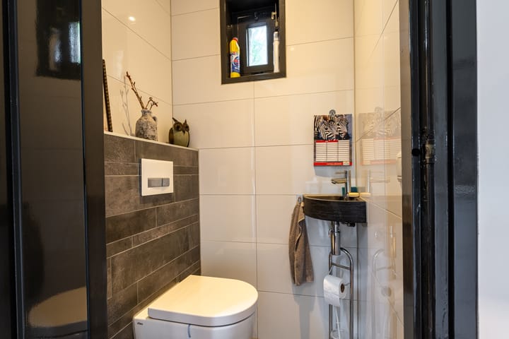 Photo 10 of Vijverstraat 8