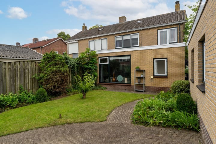 Photo 31 of Vijverstraat 8