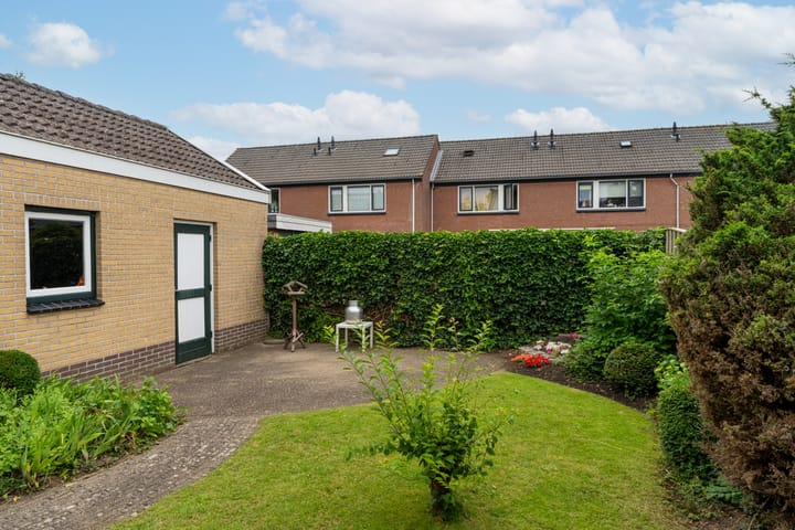 Photo 32 of Vijverstraat 8