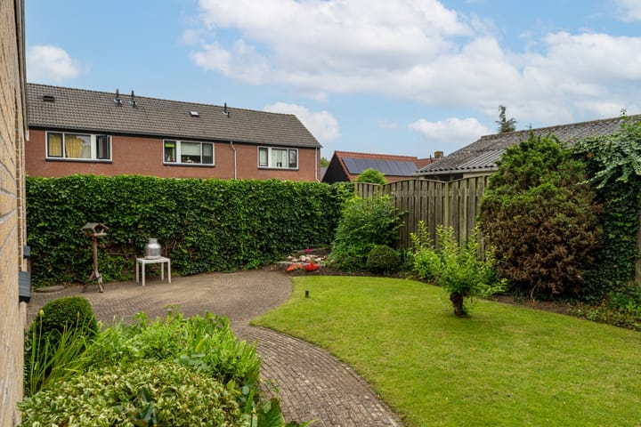 Photo 33 of Vijverstraat 8