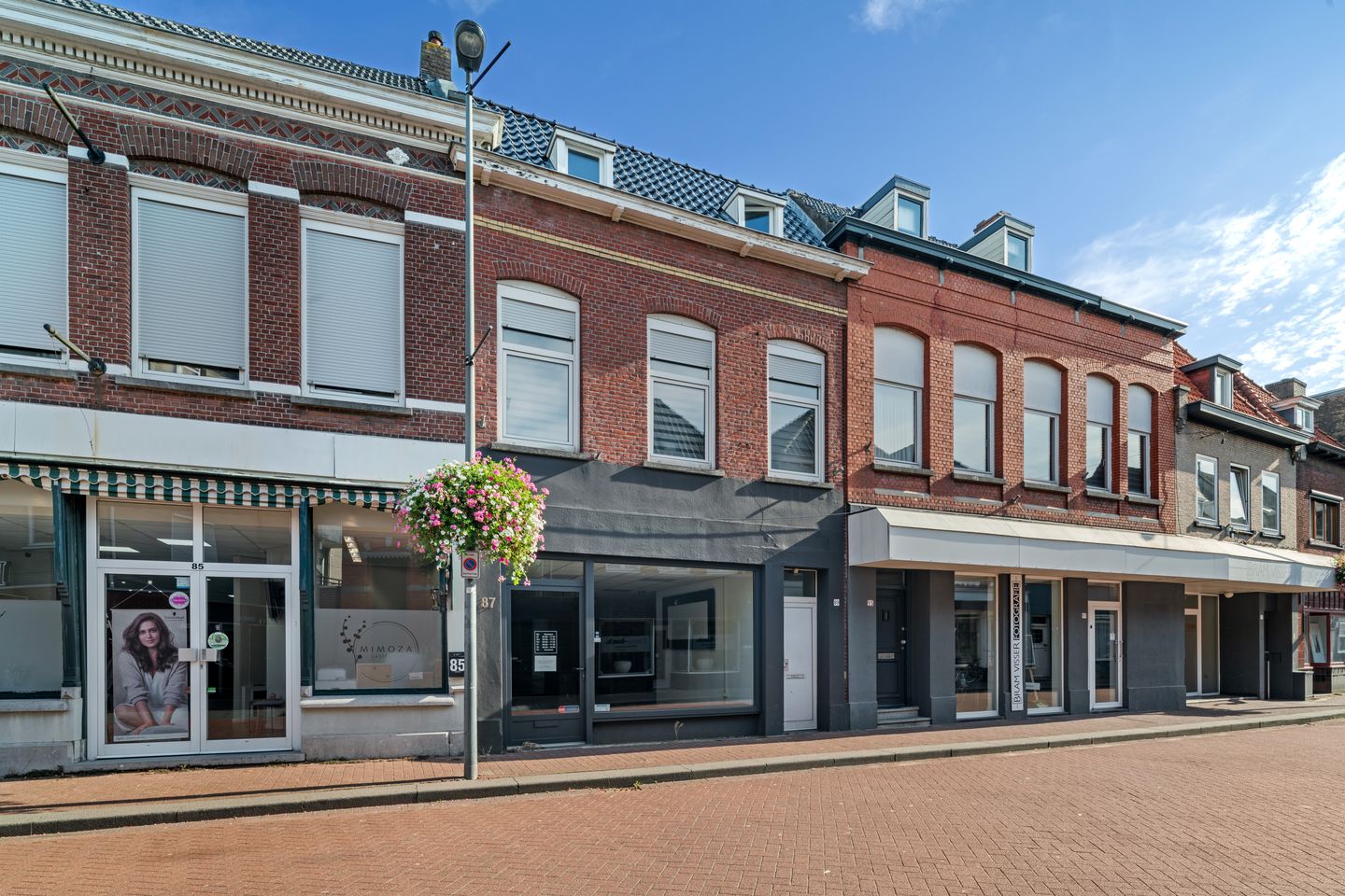 View photo 1 of Raadhuisstraat 87