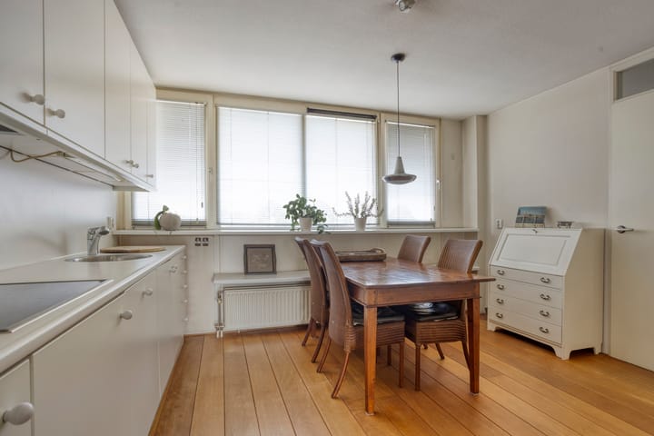 Photo 15 of Nassauplein 11-Y