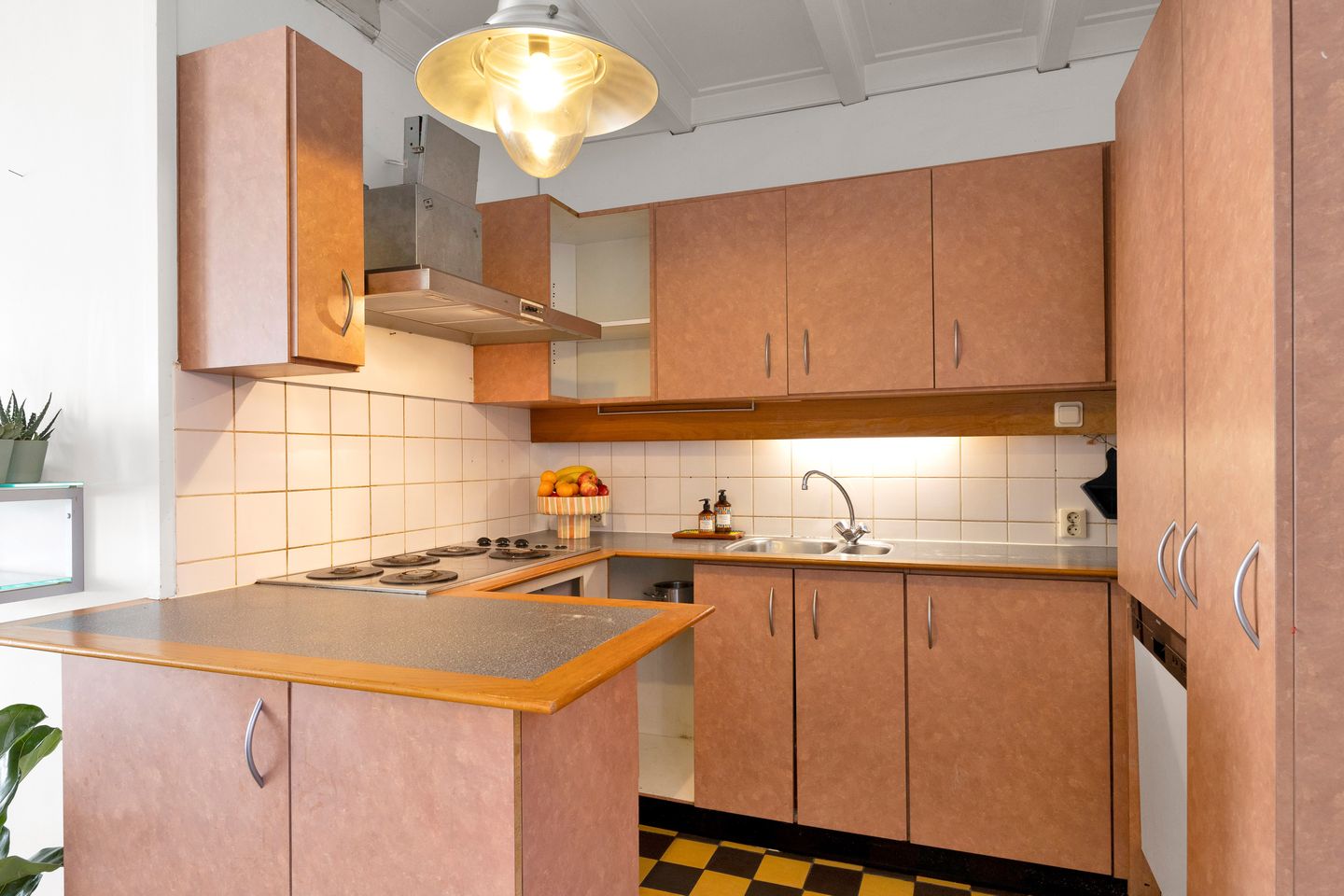 Photo 10 of Dubbelstraat 211