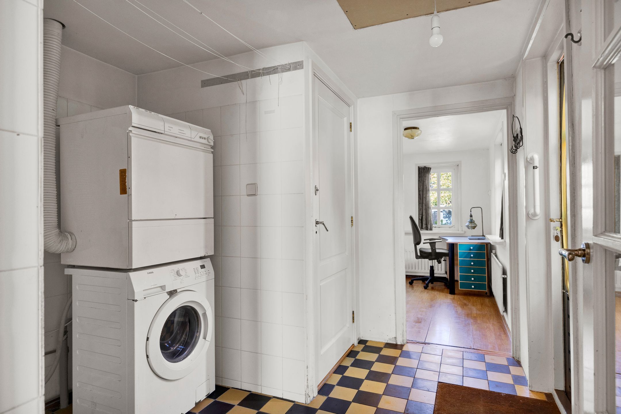 Photo 15 of Dubbelstraat 211