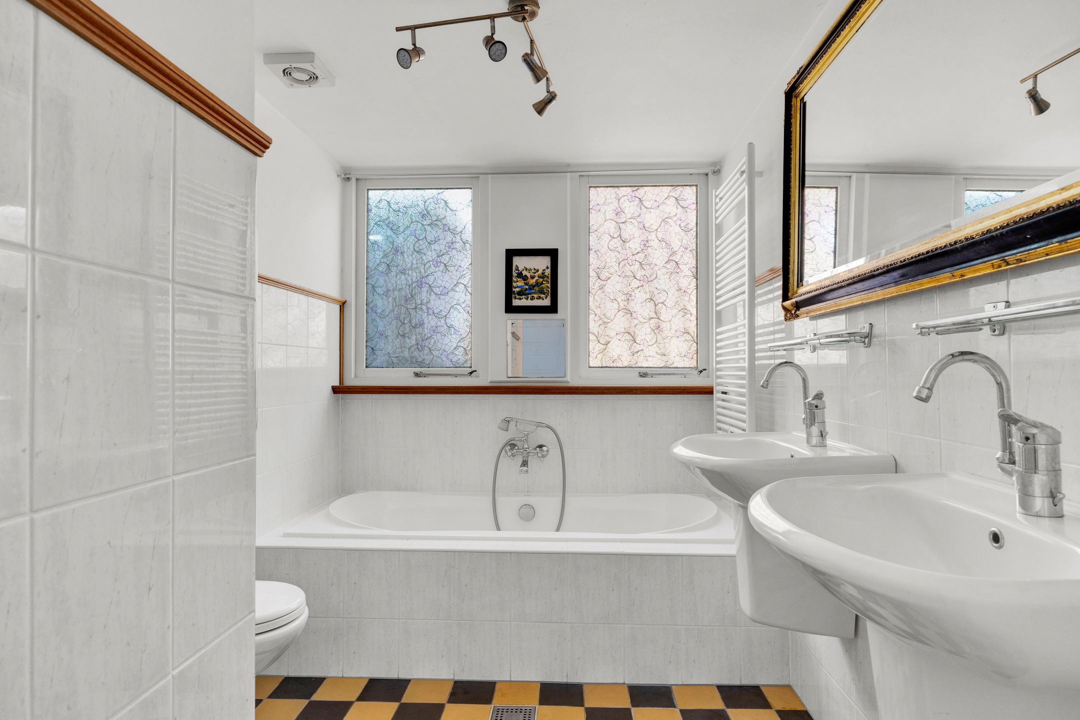 Photo 21 of Dubbelstraat 211