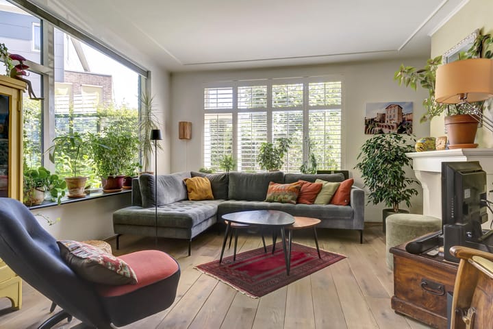 Photo 9 of Middelhovenstraat 3