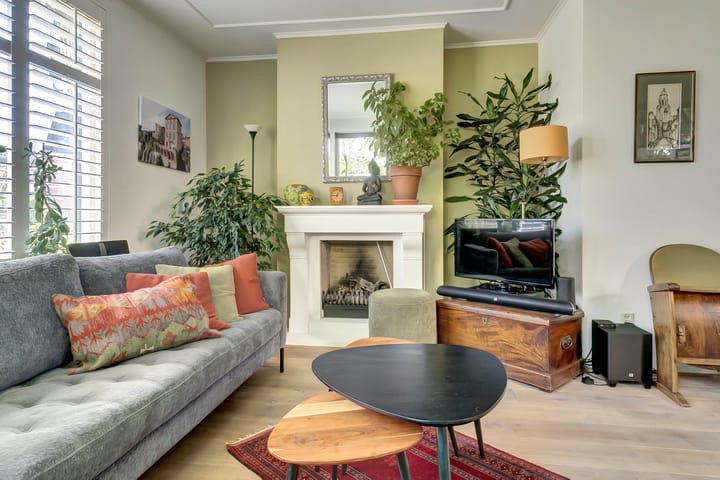 Photo 11 of Middelhovenstraat 3