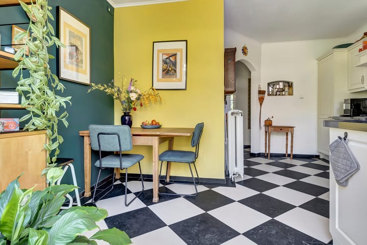 Photo 16 of Middelhovenstraat 3