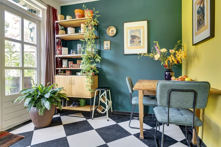 Photo 17 of Middelhovenstraat 3