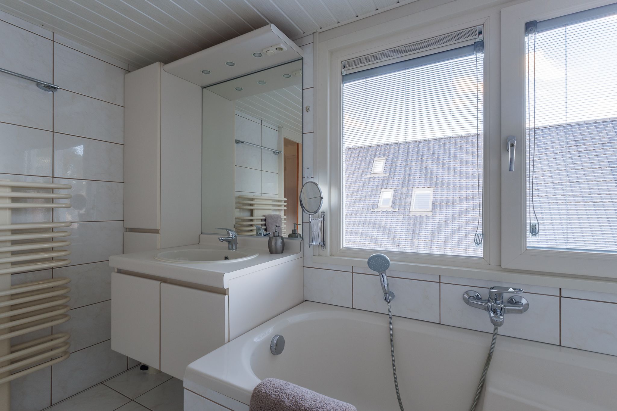 Foto 75 van Zuidlaarderweg 53