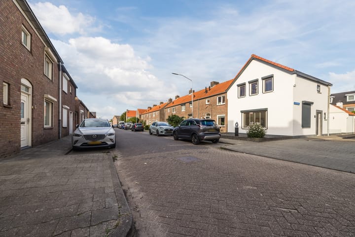 Photo 39 of Wethouder van de Lisdonkstraat 4