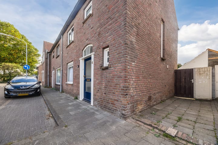 Photo 45 of Wethouder van de Lisdonkstraat 4