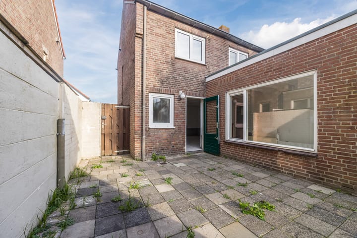 Photo 32 of Wethouder van de Lisdonkstraat 4